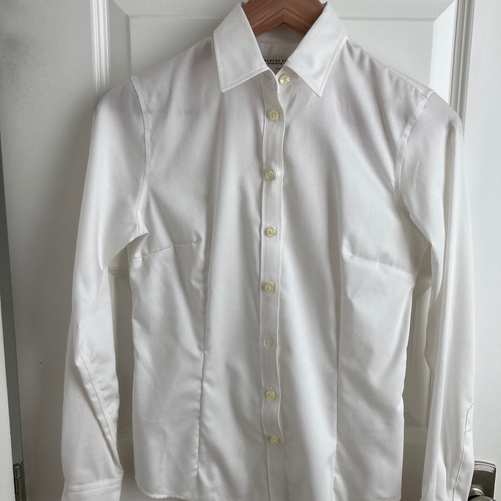 Banana Republic no iron stretch tailored long sleeve button down white size 2
